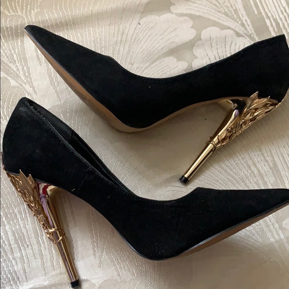 Heel detail black pumps - Picture 1 of 5